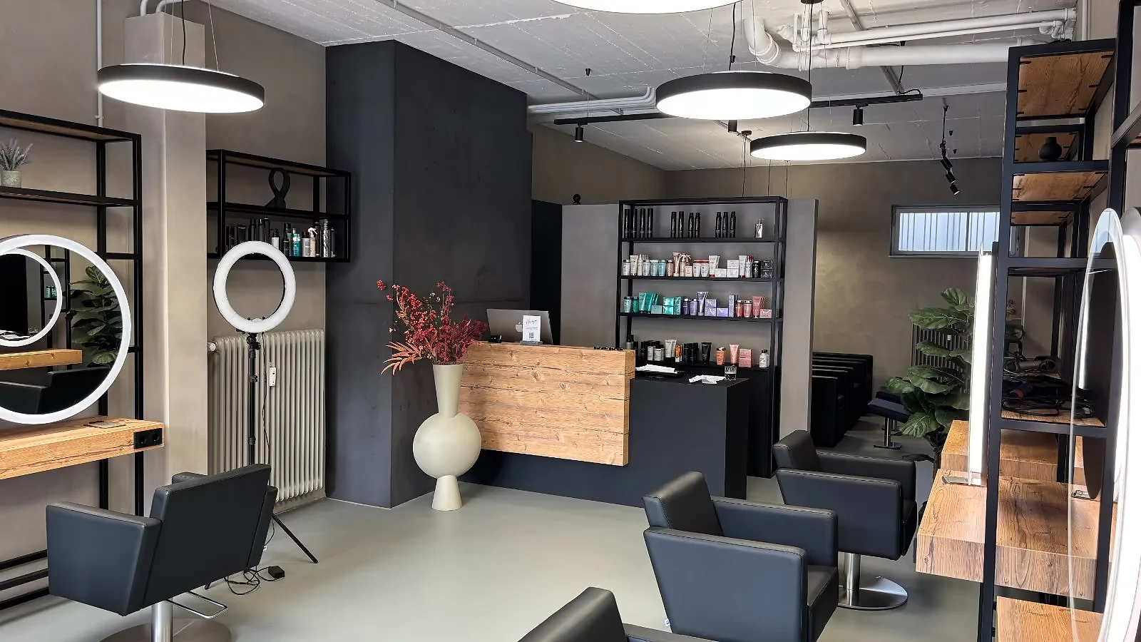 VEÍZU HAIR Salon im Frankfurter Westend, Grüneburgweg 94